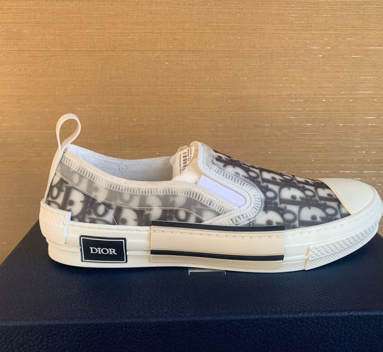 B23 Low Top Sneakers In White Black