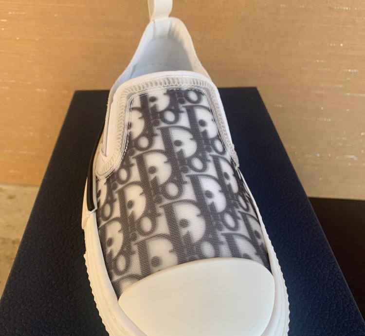 B23 Low Top Sneakers In White Black