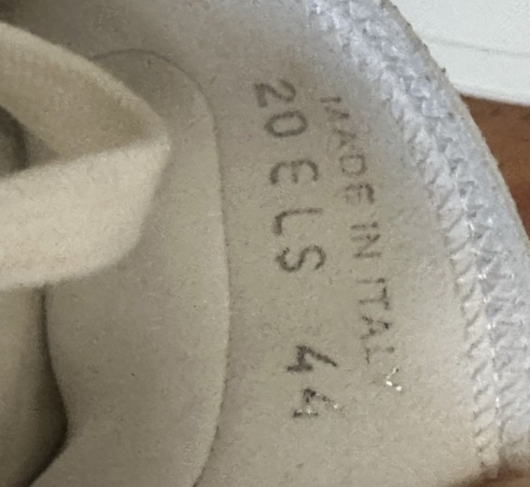 B23 Low-top Sneaker