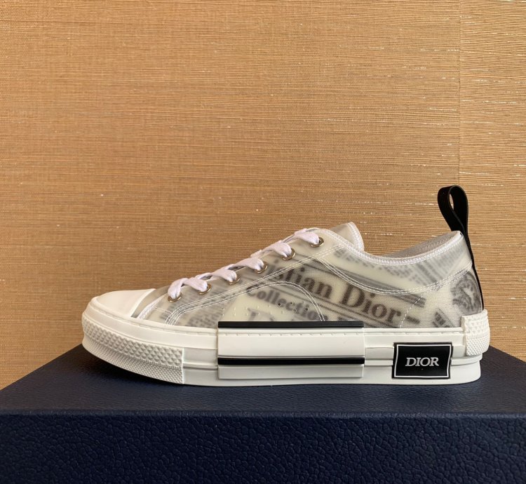 B23 Lt Daniel Arsham Sneakers In White Black