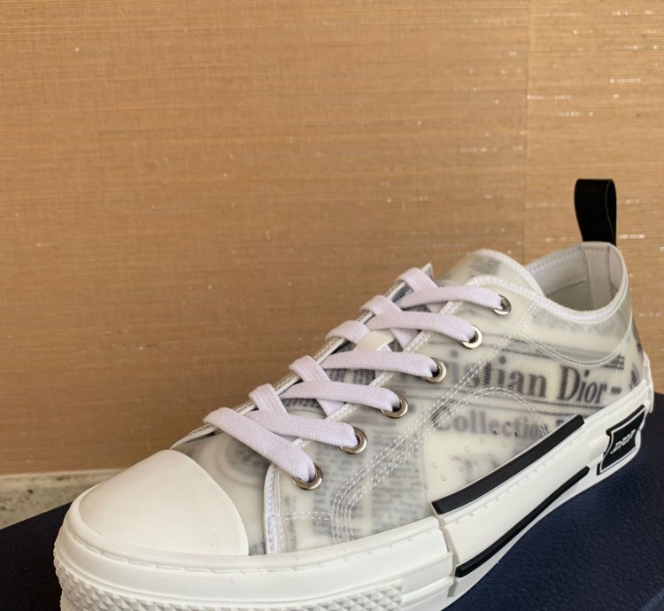 B23 Lt Daniel Arsham Sneakers In White Black