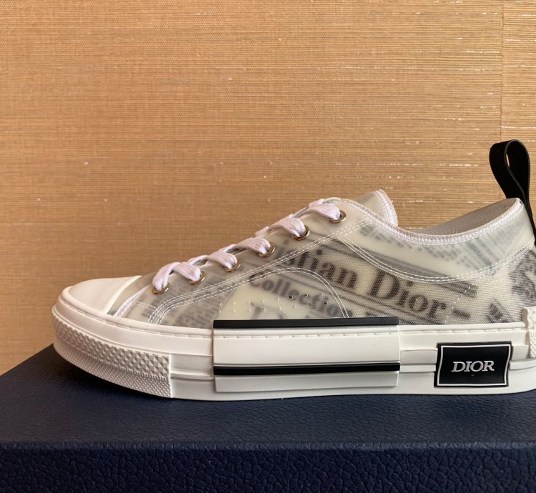 B23 Lt Daniel Arsham Sneakers In White Black