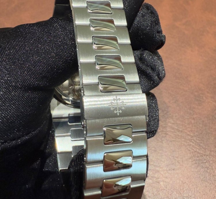 Patek Philippe 5712a