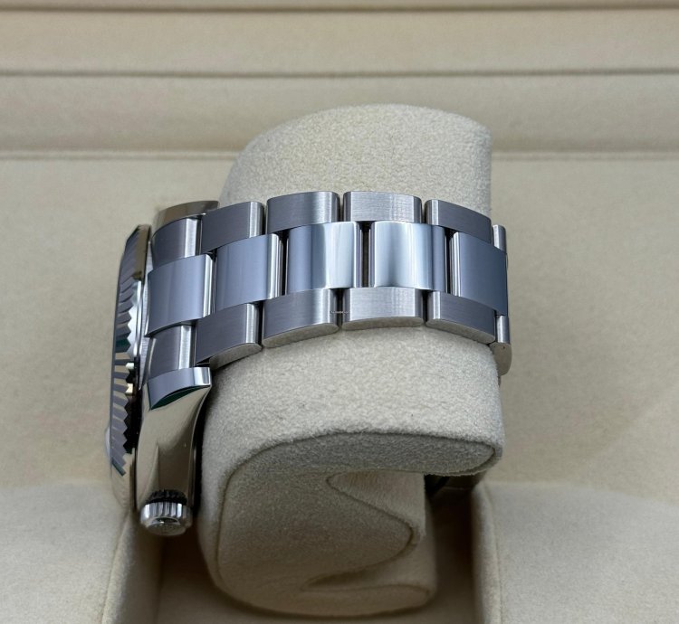 Rolex Sky-dweller Blue Dial Oyster