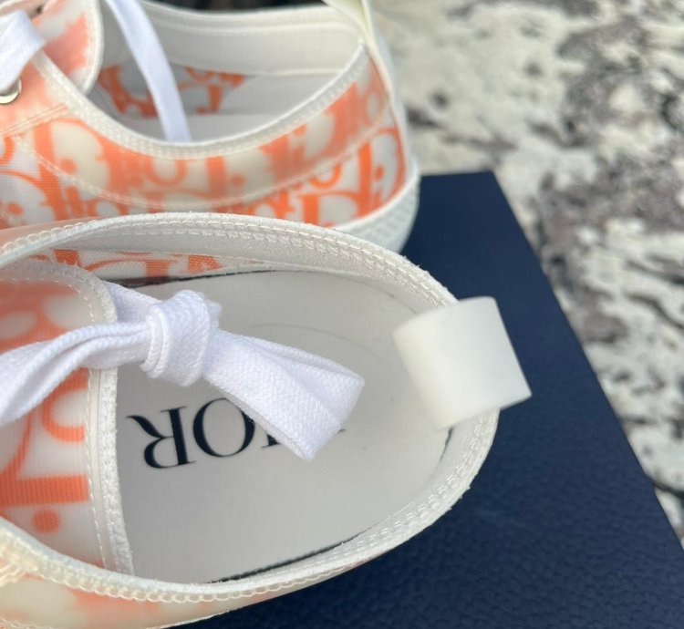 B23 Lt Oblique Low Top Sneakers In Orange