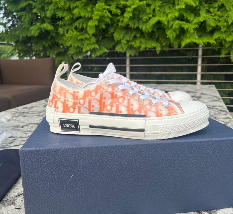 B23 Lt Oblique Low Top Sneakers In Orange