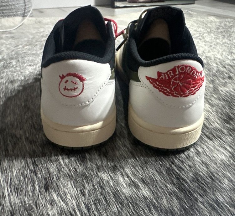 Brand New Travis Scott Olives