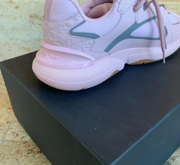 B24 Low Top Sneakers In Pink