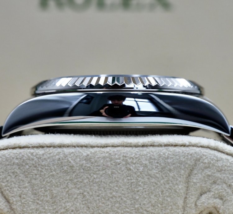 Rolex Sky-dweller Blue Dial Oyster Bracelet 33934 Full Set 2024