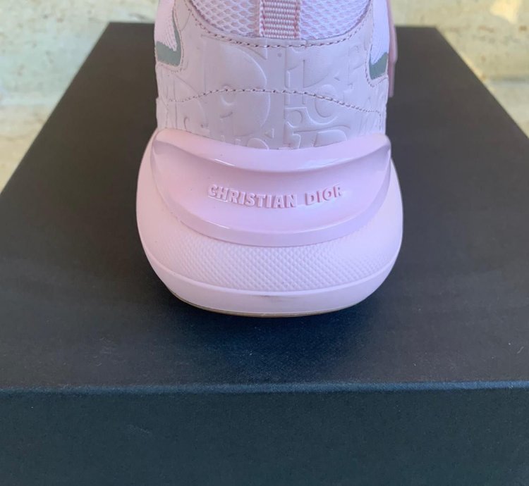 B24 Low Top Sneakers In Pink