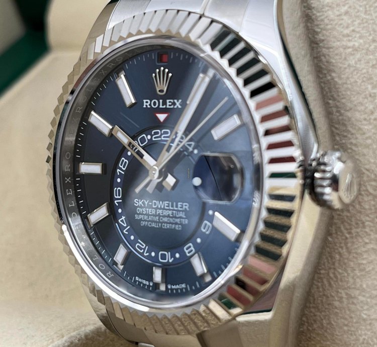 Rolex Sky-dweller Blue Dial Stainless Steel Oyster Bracelet 336934 Unworn 2024
