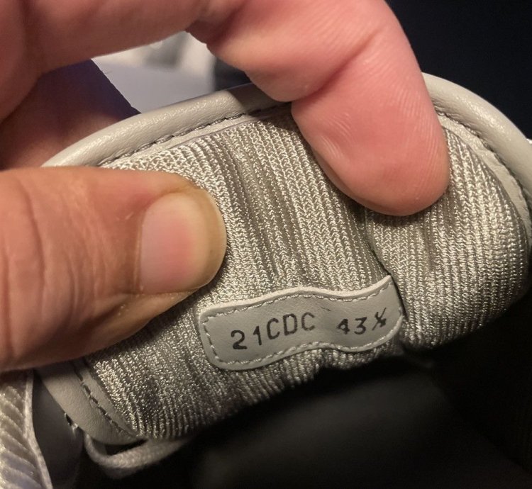 B27 Low Top Sneaker brand New
