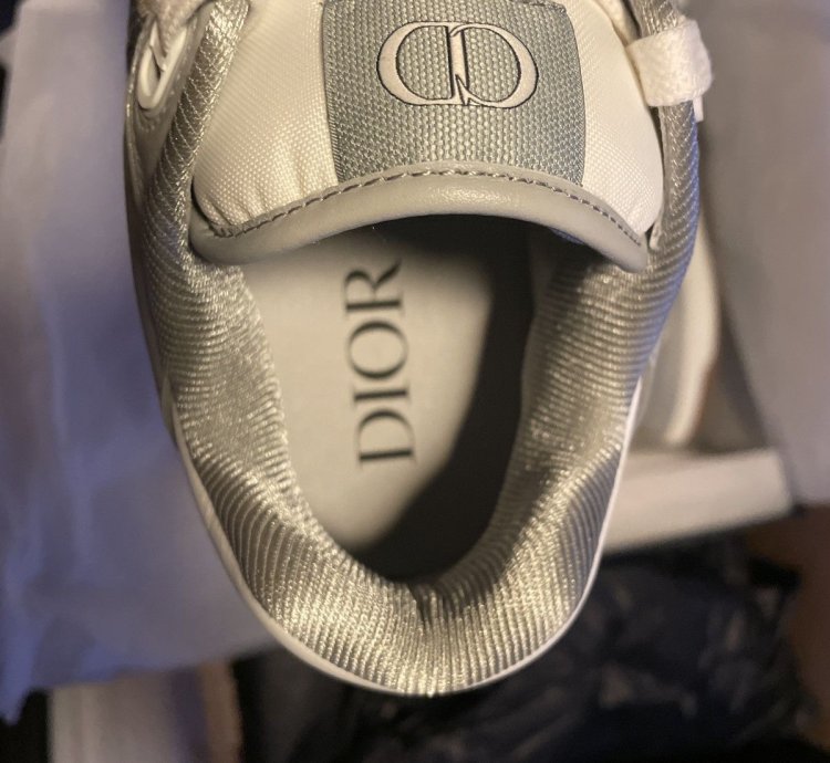 B27 Low Top Sneaker brand New