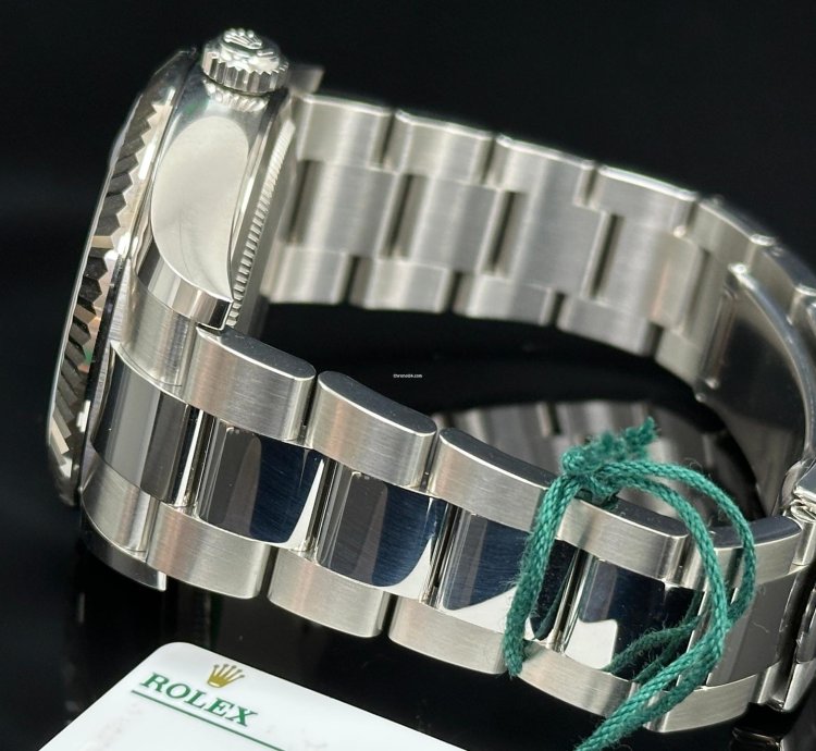 Rolex Sky-dweller Blue Index Dial Oyster Bracelet 2025