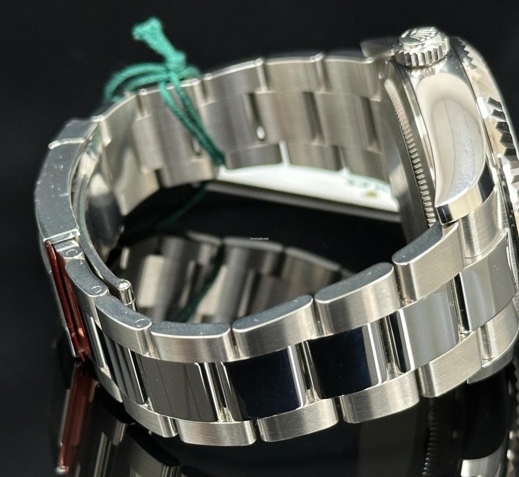 Rolex Sky-dweller Blue Index Dial Oyster Bracelet 2025