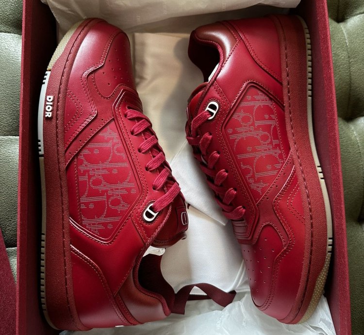 B27 World Tour Red