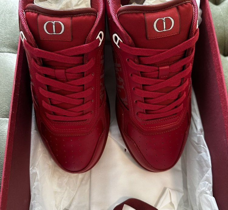 B27 World Tour Red
