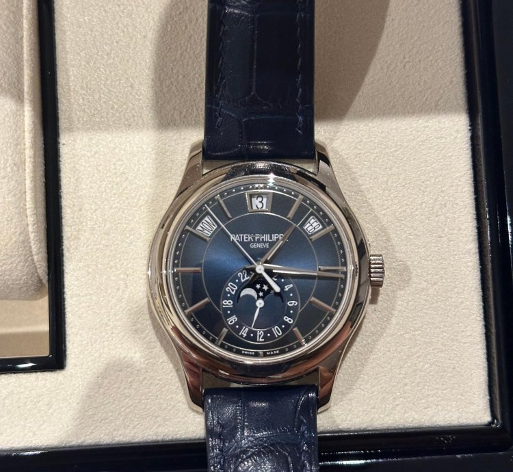 Patek Philippe Annual Calendar 2022 5205g-013 full Set 2024 Service