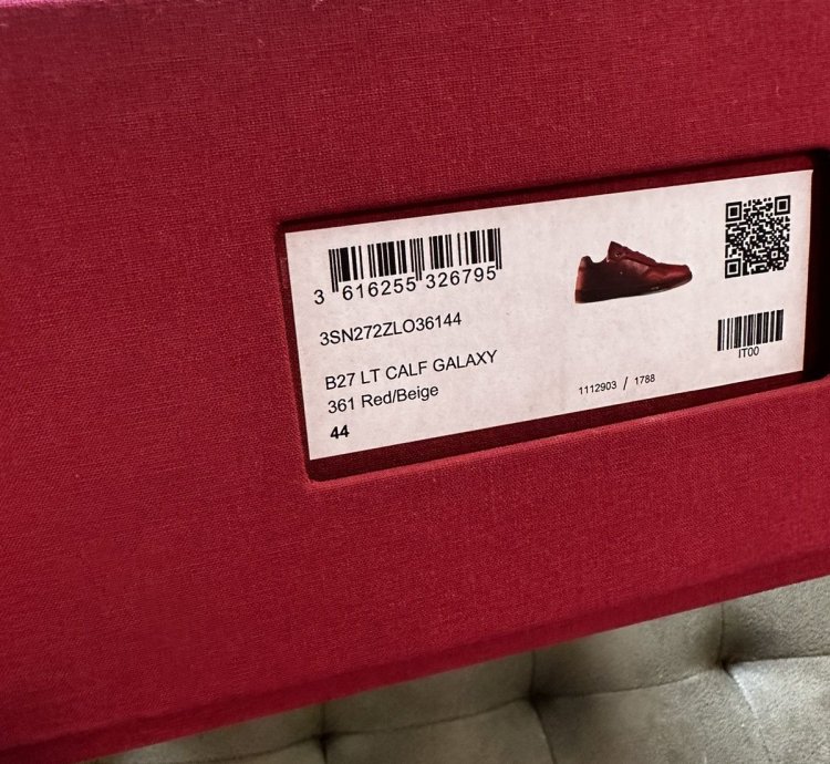 B27 World Tour Red