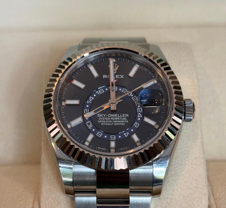 Rolex Sky-dweller Blue New Unworn Year 2021 Full Set With Original Receipt