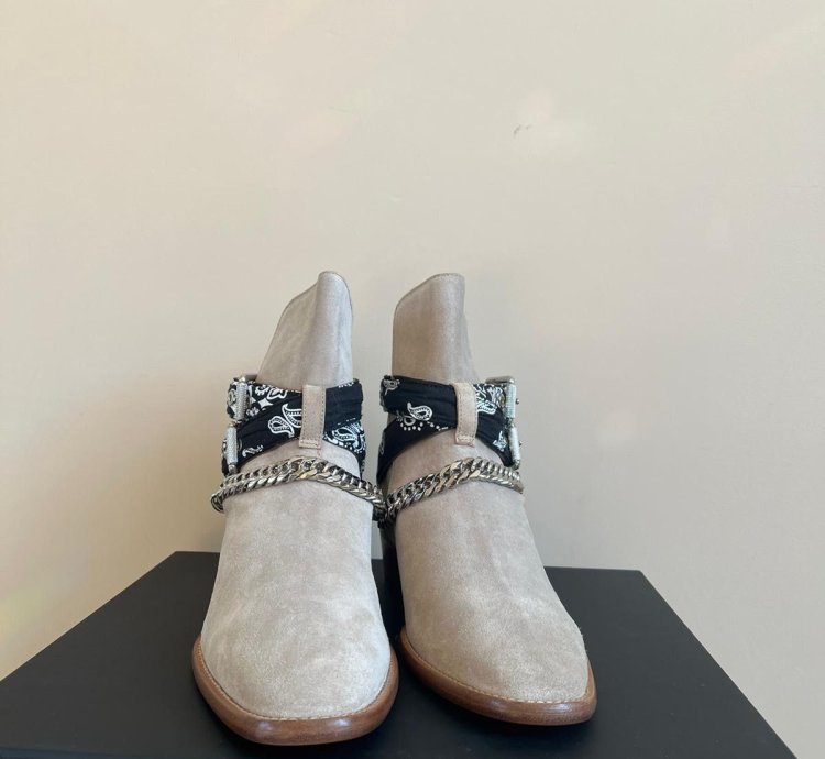 Bandana Buckle Boot In Tan