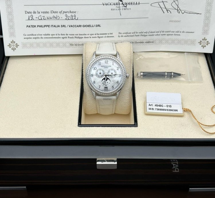 Patek Philippe Annual Calendar 4948g-010