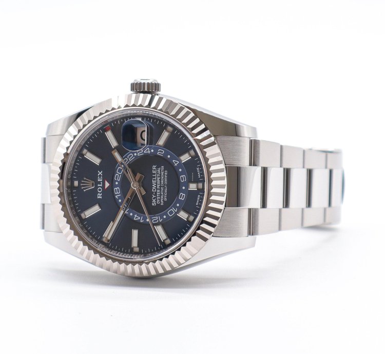 Rolex Sky-dweller Bright Blue New Unworn Year 2017 Full Set With Original Receipt