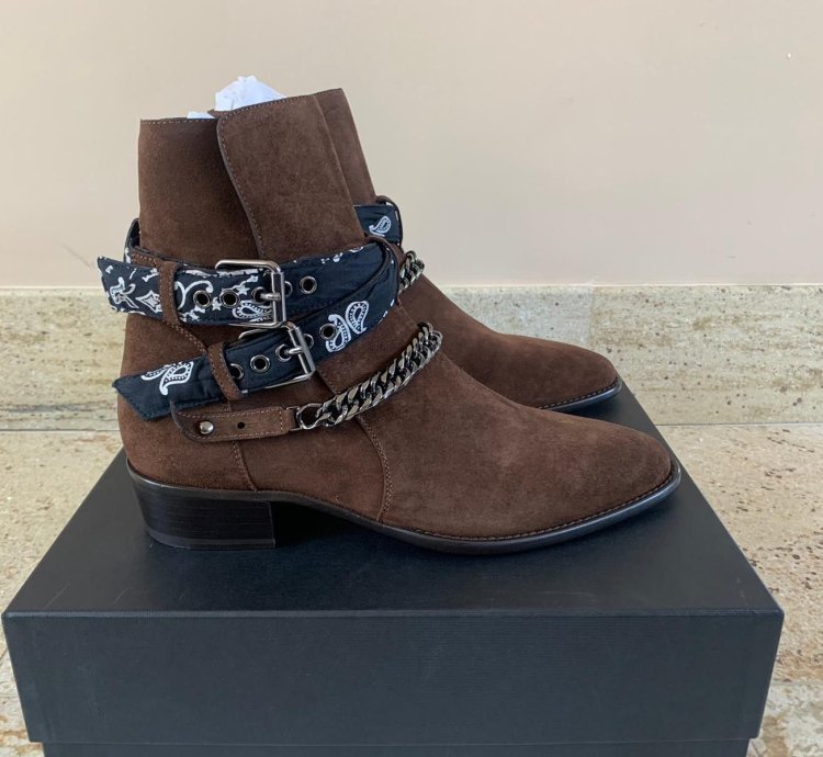 Bandana Chain Boots In Chocolate