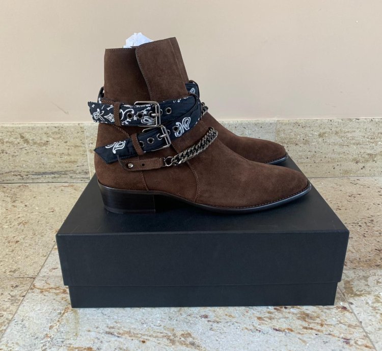 Bandana Chain Boots In Chocolate
