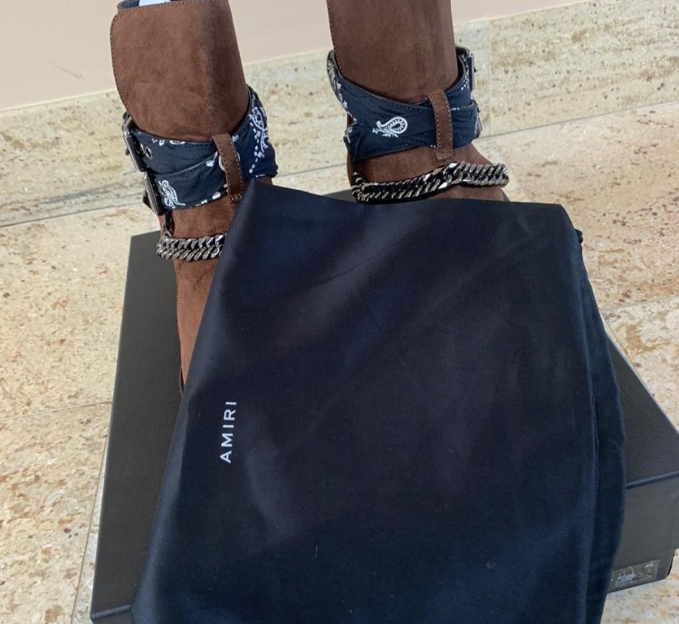 Bandana Chain Boots In Chocolate