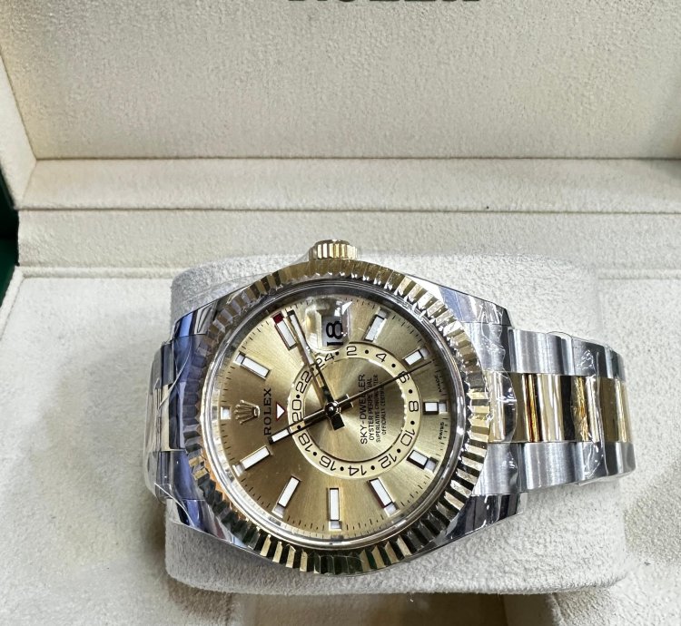Rolex Sky-dweller Champagne Dial