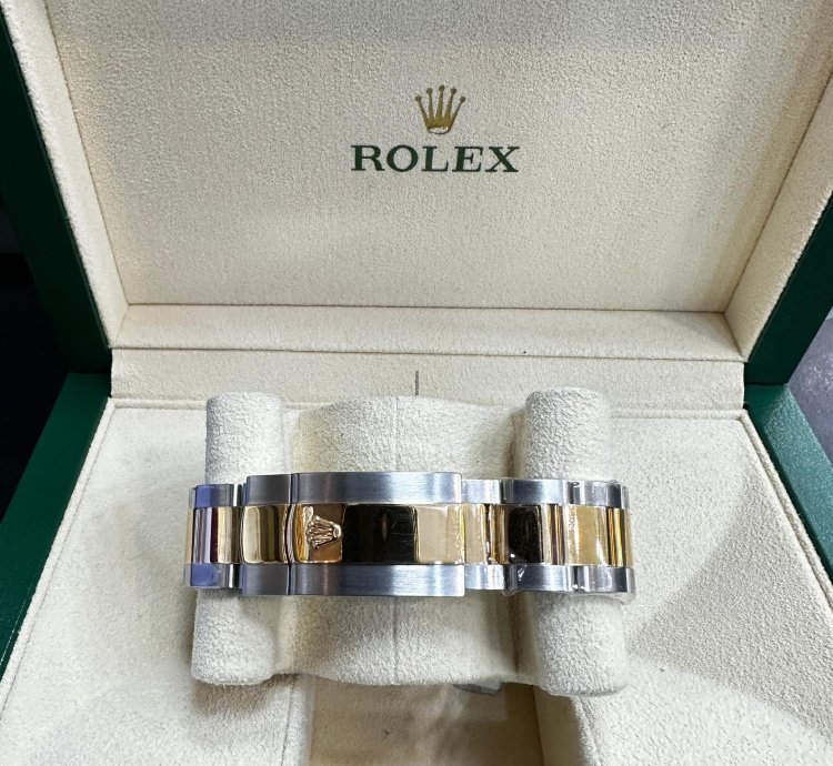 Rolex Sky-dweller Champagne Dial