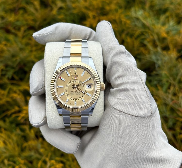 Rolex Sky-dweller Champagne Dial