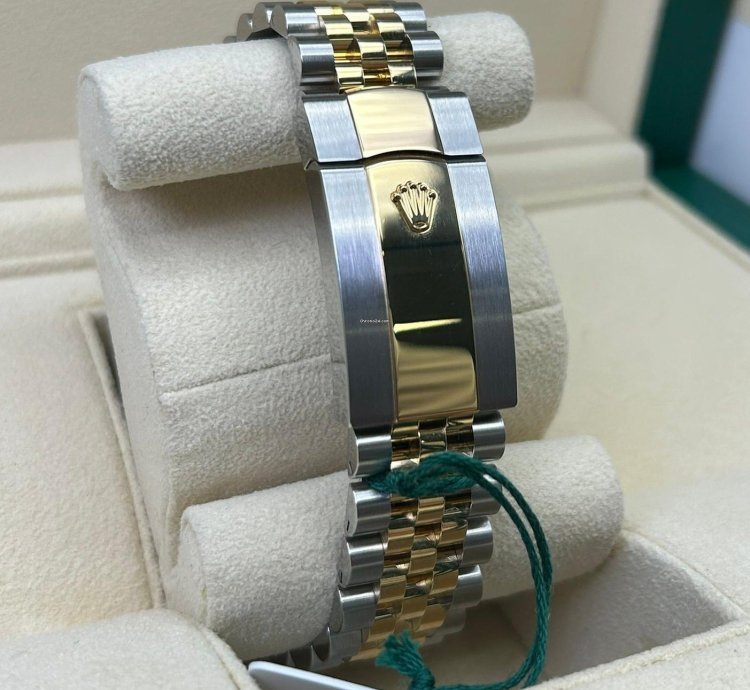 Rolex Sky-dweller Champagne Dial 326933 Jubilee Bracelet New