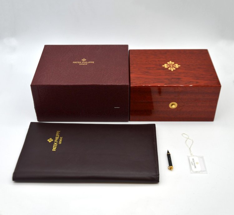 Patek Philippe Annual Calendar 5146 1j-001