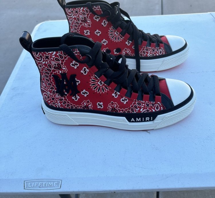Bandana Ma Logo Court Hi Red High Top Sneakers