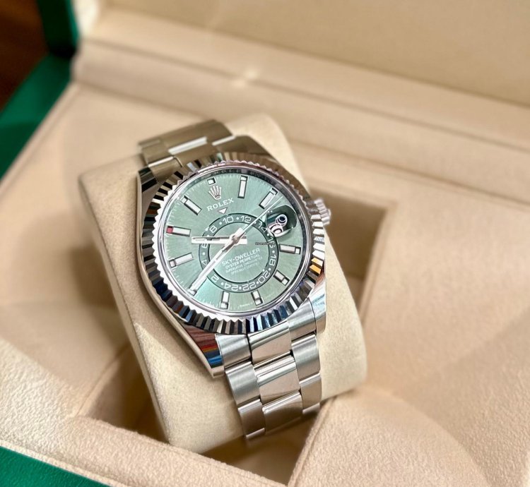 Rolex Sky-dweller Complete Mint Green Sky-dweller 42 Mm On Oyster Ref 336934