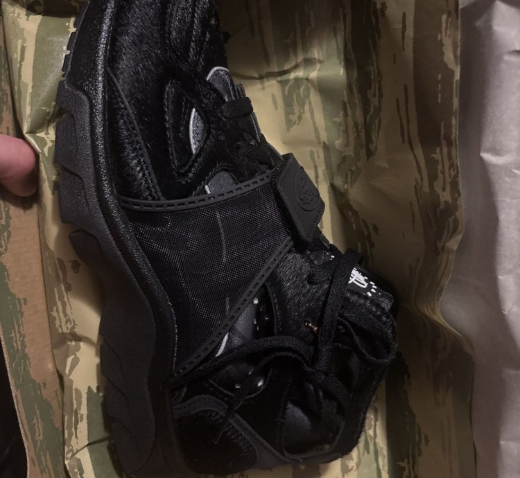 Corteiz Nike Air Huarache onyx