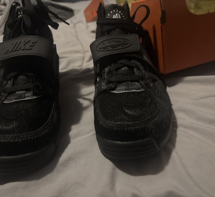 Corteiz Nike Air Huarache onyx