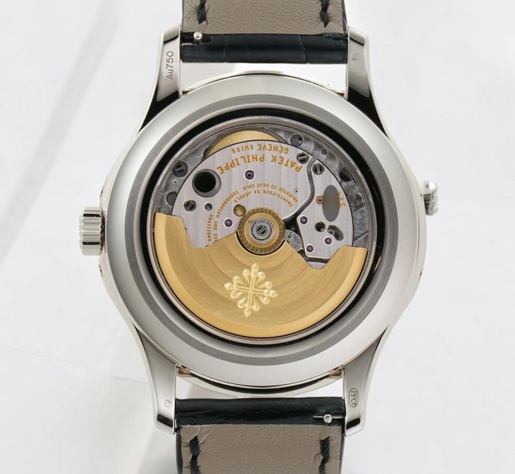 Patek Philippe Annual Calendar 5205g Blue Dial 18k White Gold