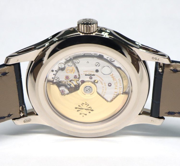 Patek Philippe Annual Calendar 5205g-0013 Automatic Very Good