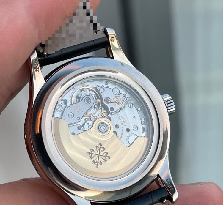 Patek Philippe Annual Calendar 5205g-013