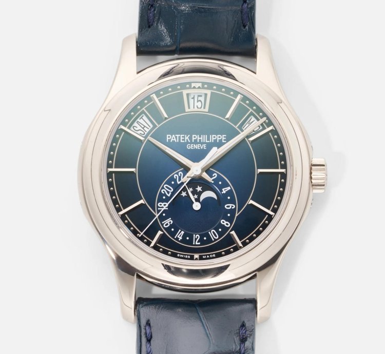 Patek Philippe Annual Calendar 5205g-013 2019 Box And Papers