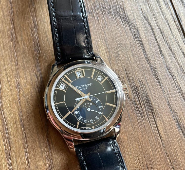 Patek Philippe Annual Calendar 5205g-013 Wei Gold