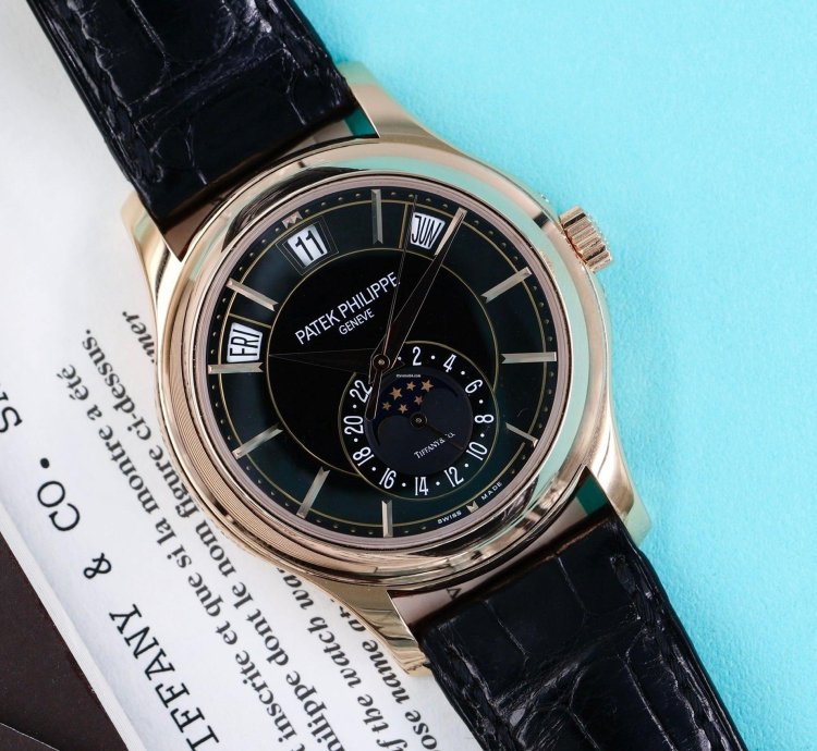Patek Philippe Annual Calendar 5205r - Tiffany Co - Full Set - Very Rare - Excellent Condition
