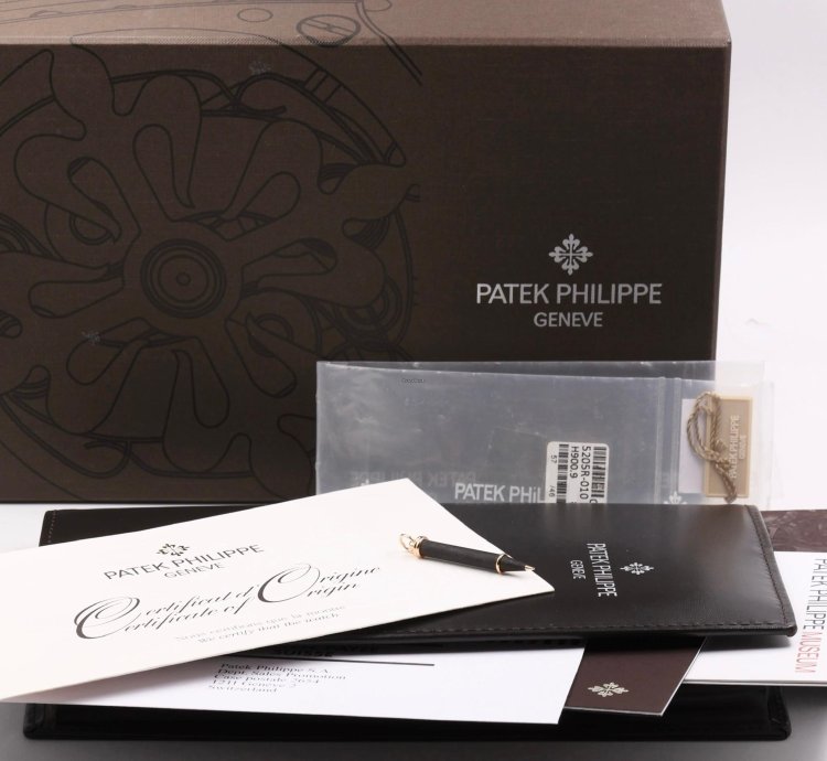 Patek Philippe Annual Calendar 5205r - Tiffany Co - Full Set - Very Rare - Excellent Condition