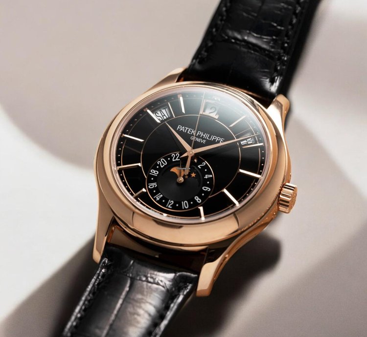 Patek Philippe Annual Calendar 5205r Black Dial 18k Rose Gold