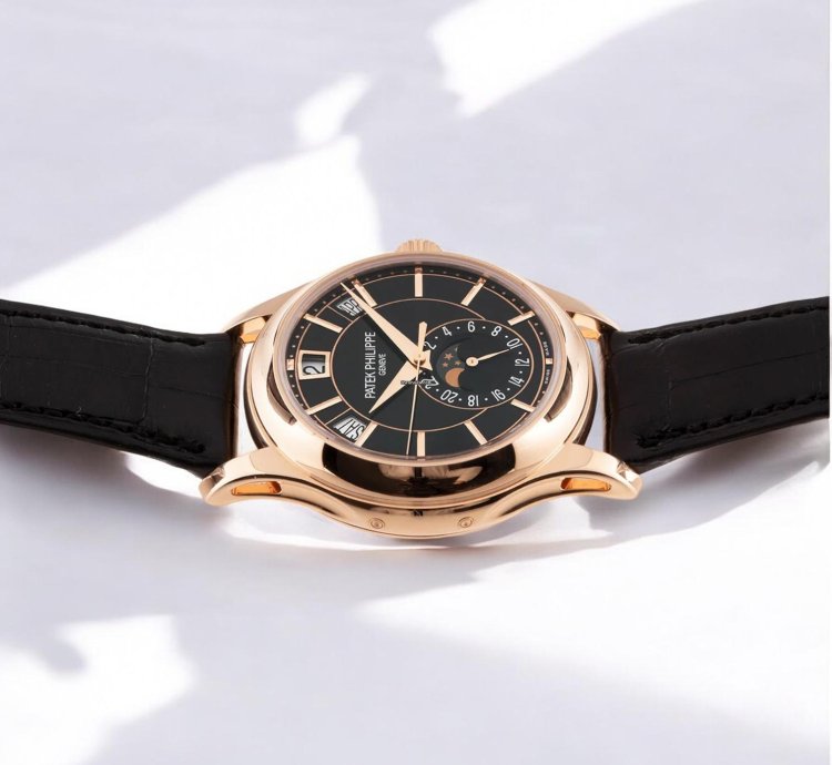 Patek Philippe Annual Calendar 5205r Black Dial 18k Rose Gold