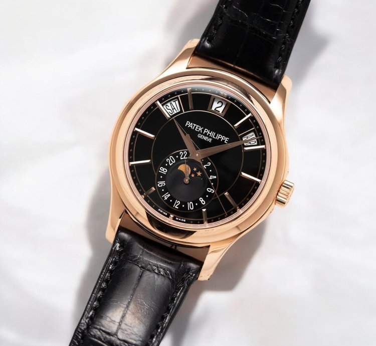 Patek Philippe Annual Calendar 5205r Black Dial 18k Rose Gold