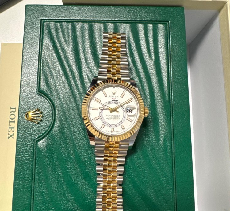 Rolex Sky-dweller Fullset Ungetragen 2024